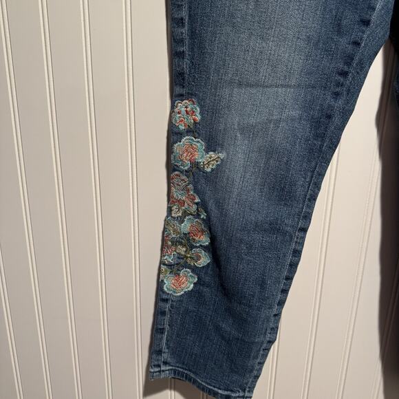 J Jill Cropped Embroidered Jeans Size 8 - Picture 2 of 5